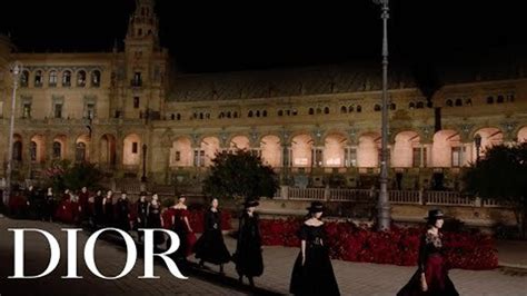 desfile dior plaza españa sevilla|Dior crucero 2023: así ha sido el desfile en Sevilla .